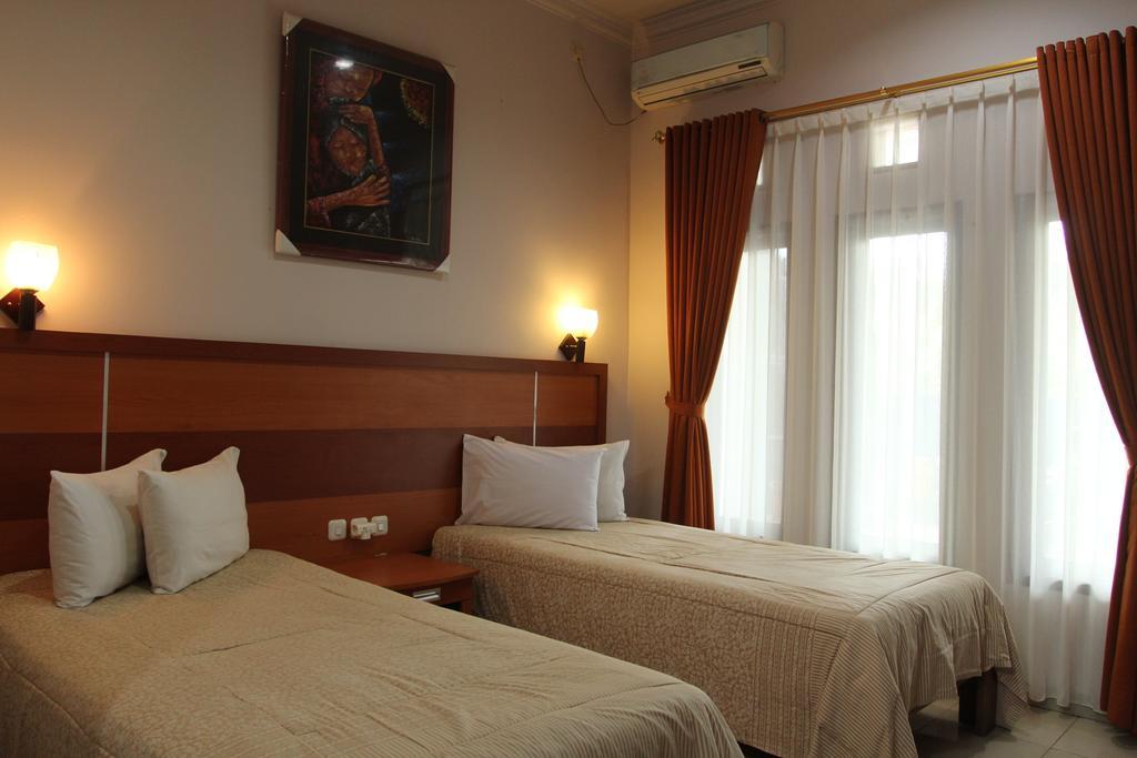 Hotel Bintang Redannte Garut Pokój zdjęcie